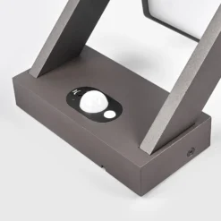 Solarbetriebene LED-Außenwandlampe Valerian