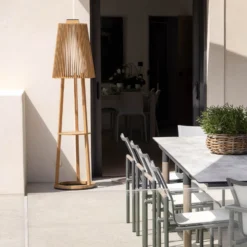 Solar-Stehleuchte Tecka mit Sensor, teak