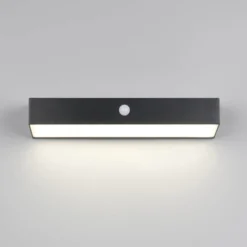 Solar-Wandleuchte Silves, schwarz, Sensor, IP44