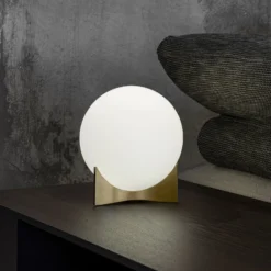 Terzani Tischleuchte Oscar, messingfarben, Ø 20 cm, Opalglas