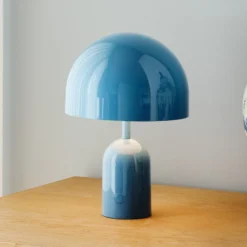 Tom Dixon Akku-Tischlampe BELL PORTABLE, hellblau 28 cm IP44