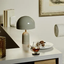 Tom Dixon Akku-Tischlampe BELL PORTABLE, hellgrau 28 cm IP44