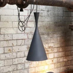 Tom Dixon LED-Hängelampe Beat Tall, schwarz, Ø 19 cm Messing