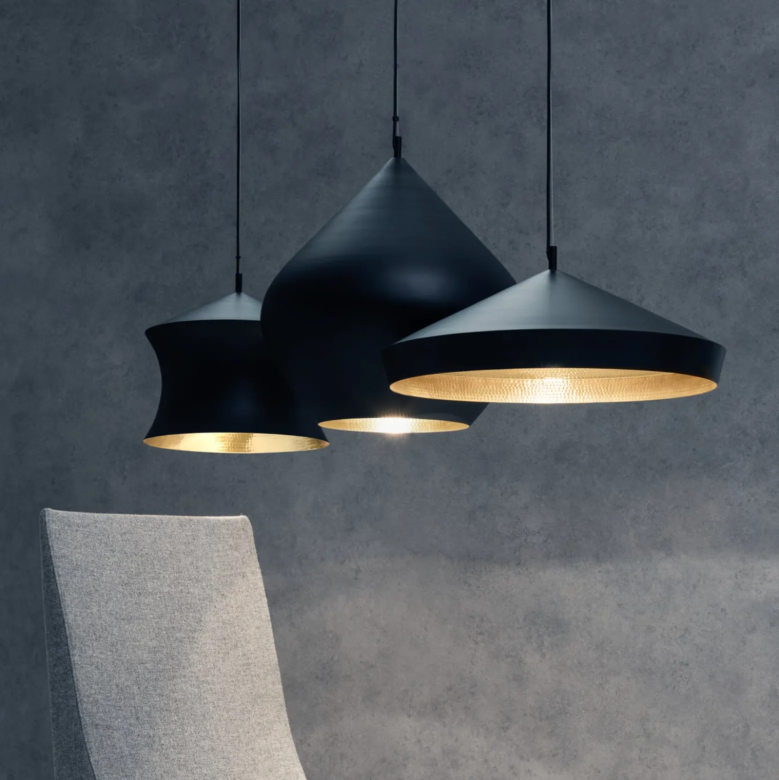 Tom Dixon LED-Hängelampe Beat Wide, schwarz, 36 cm, Messing