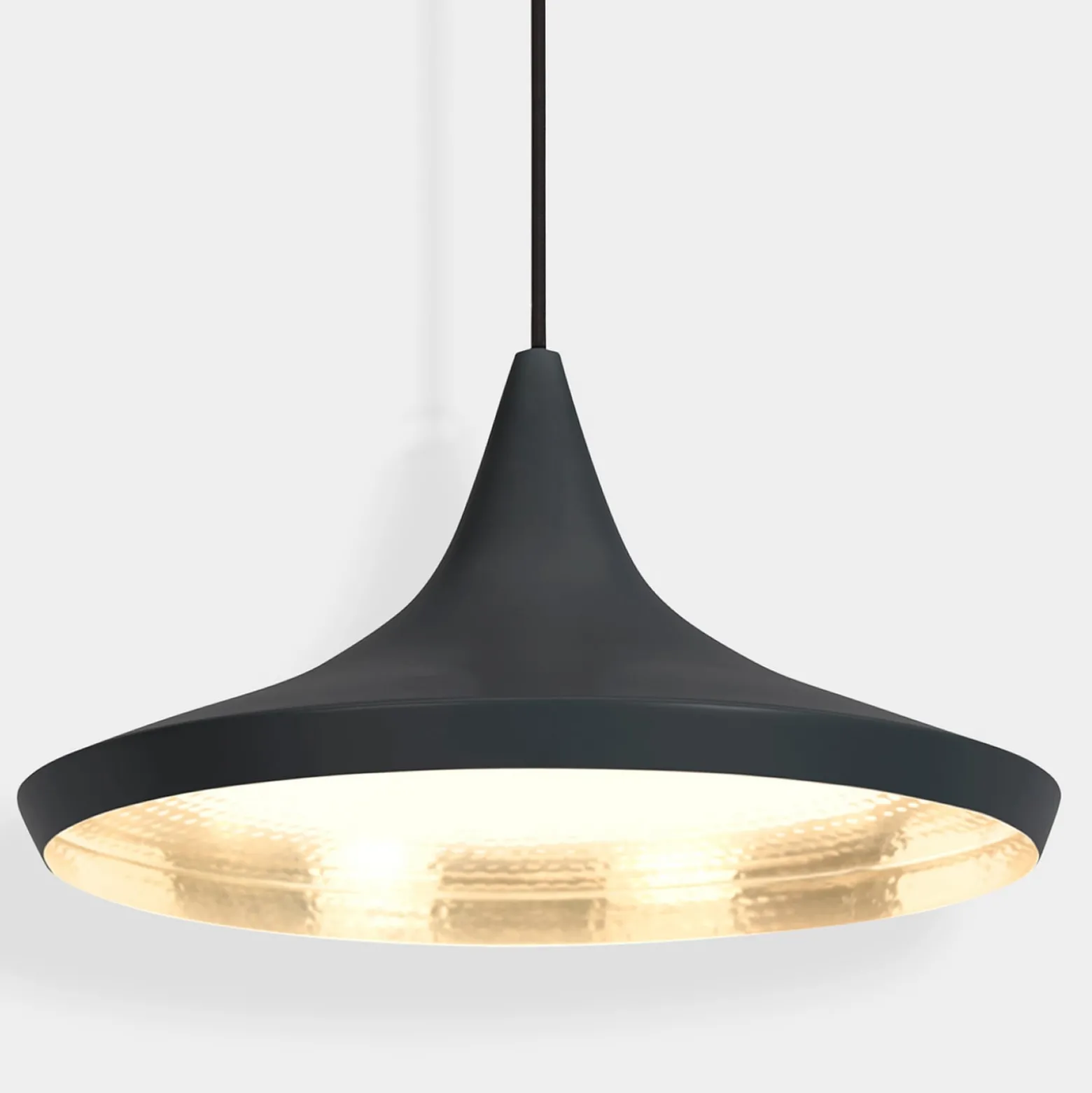 Tom Dixon LED-Hängelampe Beat Wide, schwarz, 36 cm, Messing