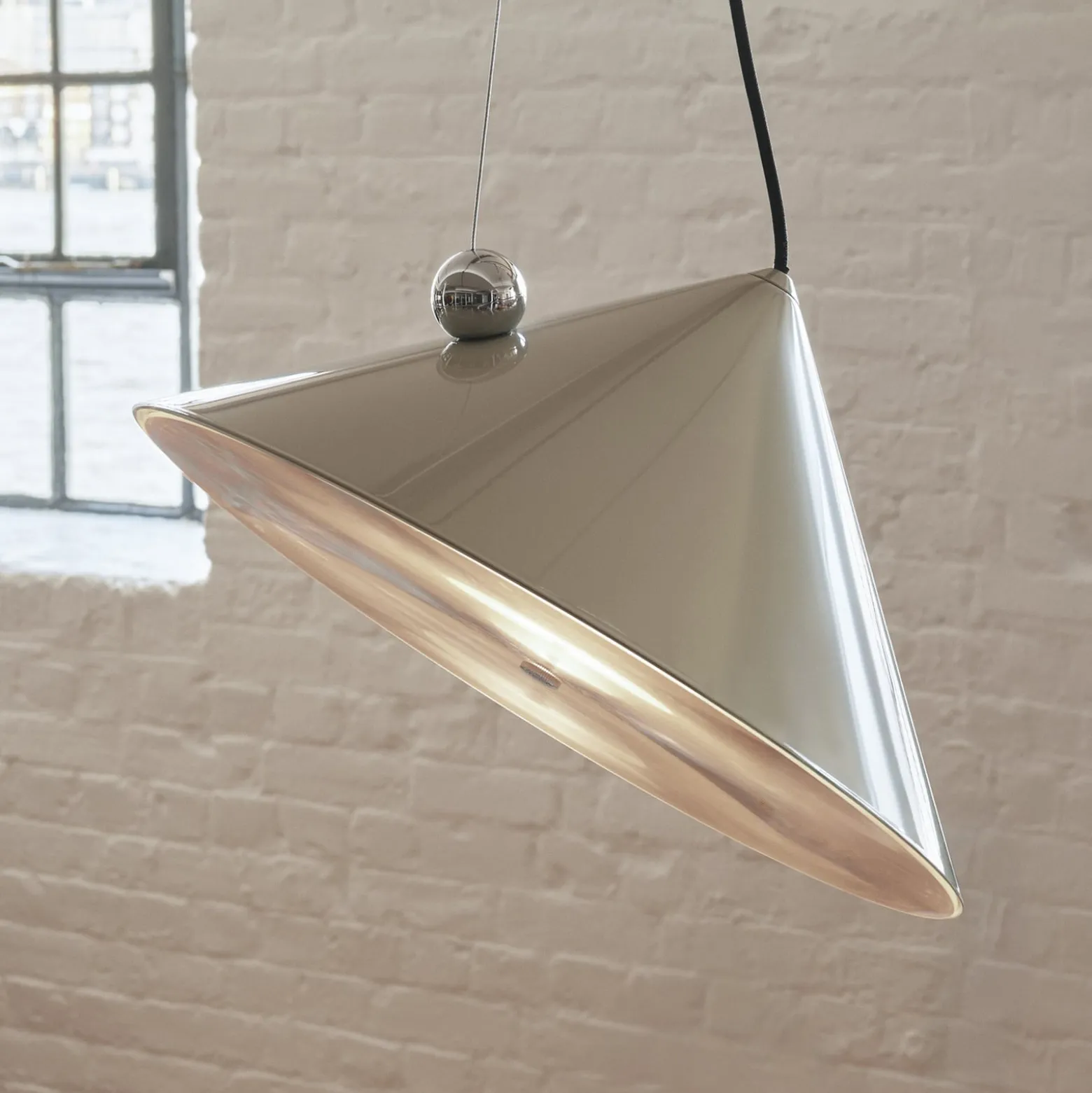 Tom Dixon LED-Hängelampe Pose, grau-beige, Ø 43 cm Stahl dim