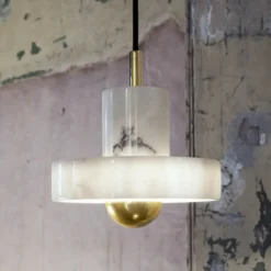 Tom Dixon LED-Hängelampe Stone, weiß, Ø 18 cm, Marmor