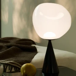 Tom Dixon LED-Tischlampe Melt Cone Fat, opal/schwarz, 47 cm