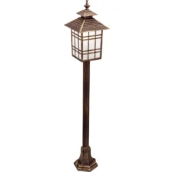 Traditionelle Wegeleuchte Ilka in Laternenform