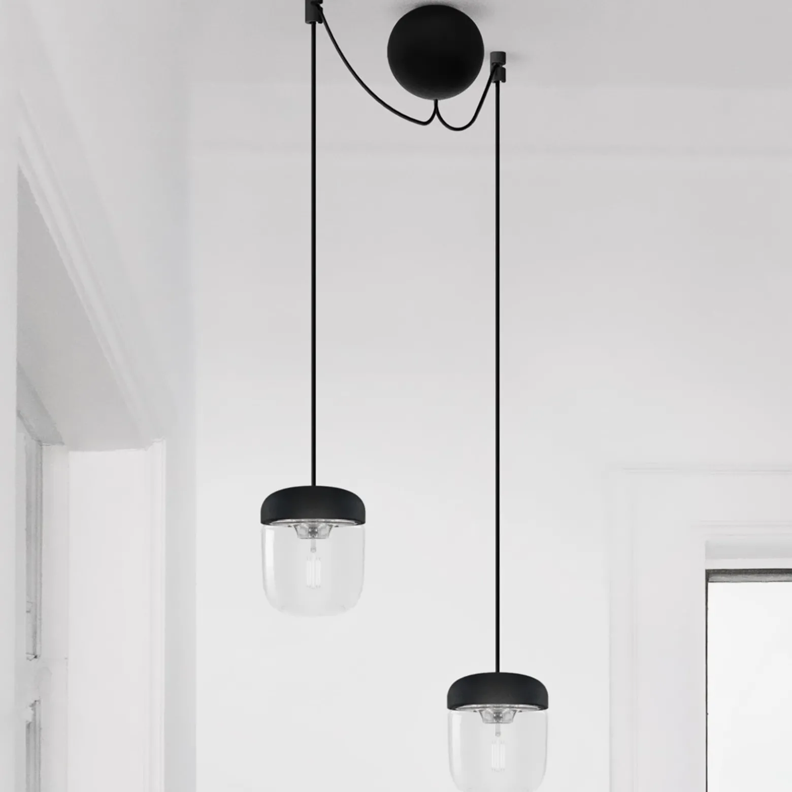UMAGE Acorn Hängelampe 2fl schwarz/stahl