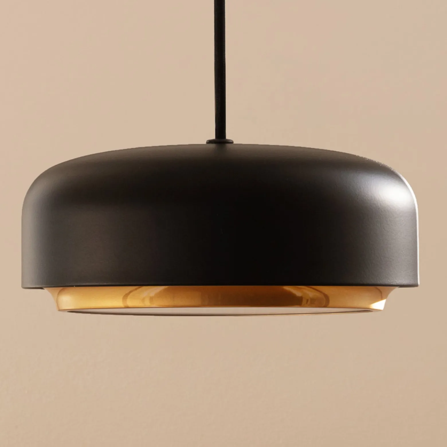 UMAGE Hazel Mini Hängeleuchte, schwarz, Ø 22cm