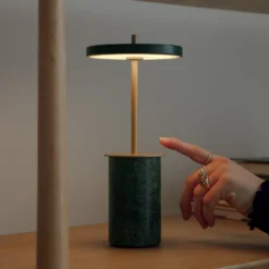 UMAGE LED-Akku-Tischlampe Asteria Move Mini, grün 26 cm IP44