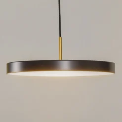 UMAGE LED-Hängelampe Asteria Medium anthrazit/messing Ø 43cm