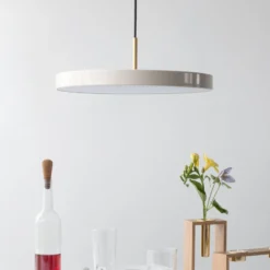 UMAGE LED-Hängelampe Asteria Medium perlmutt/messing Ø 43 cm