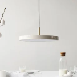 UMAGE LED-Hängelampe Asteria Medium perlmutt/messing Ø 43 cm
