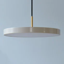 UMAGE LED-Hängelampe Asteria Mini, perlweiß/messing, Ø 31 cm