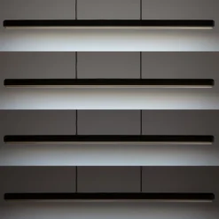 UMAGE LED-Hängelampe Hazel Branch, schwarz/messing, 150 cm