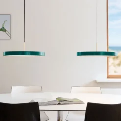 UMAGE LED-Hängeleuchte Asteria Medium, grün/messing, Ø 43 cm