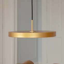 UMAGE LED-Hängeleuchte Asteria Medium, messingfarben Ø 43 cm