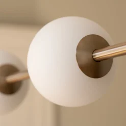 UMAGE LED-Hängeleuchte Audrey LINEAR, messing, 118 cm 4-flg.