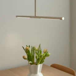 UMAGE LED-Hängeleuchte Omni, messing, 2-flg., Länge 74 cm