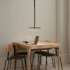 UMAGE LED-Hängeleuchte Omni, schwarz, 2-flammig, Länge 74 cm