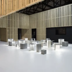Vibia Empty 4136 Außenleuchte aus Beton, 55 cm