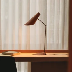 Vibia LED-Tischleuchte I.Cono, rotbraun, Höhe 56 cm, 2.700 K