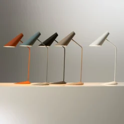 Vibia LED-Tischleuchte I.Cono, rotbraun, Höhe 56 cm, 2.700 K