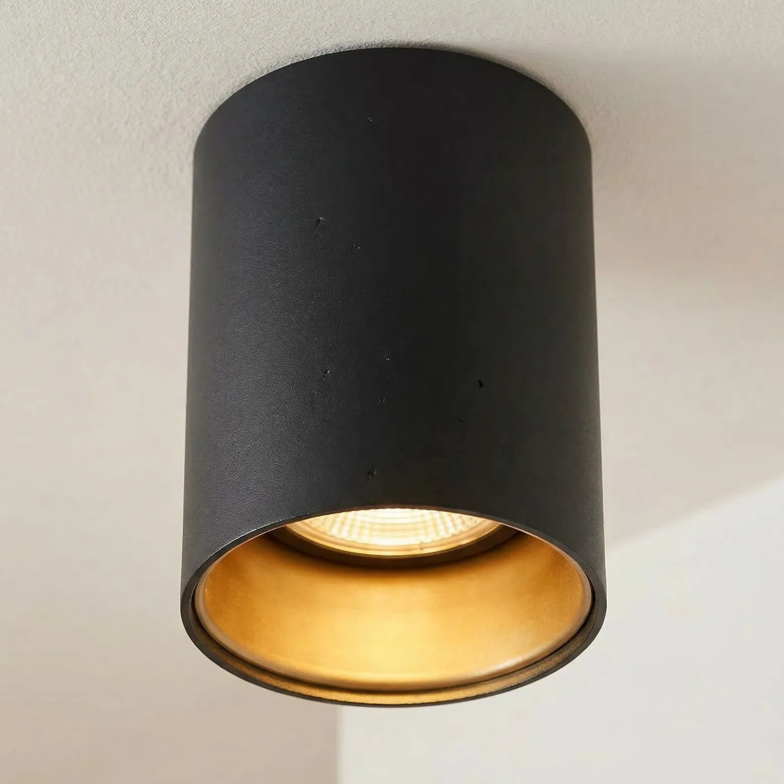 Vinja - Deckenleuchte mit Innenreflektor