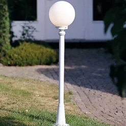 Wegeleuchte Arcturus mit Kugelschirm