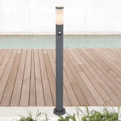 Wegeleuchte Boston, Höhe 110 cm, mit Sensor