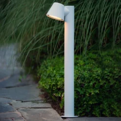 Weiße LED-Wegelampe Dingo mit GU10-LED