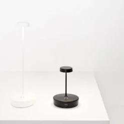 Zafferano LED-Akku-Tischlampe Swap mini, schwarz, 15 cm IP65