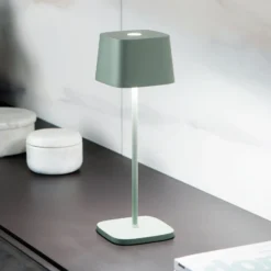 Zafferano Ofelia 3K Akku-Tischlampe IP65 salbei