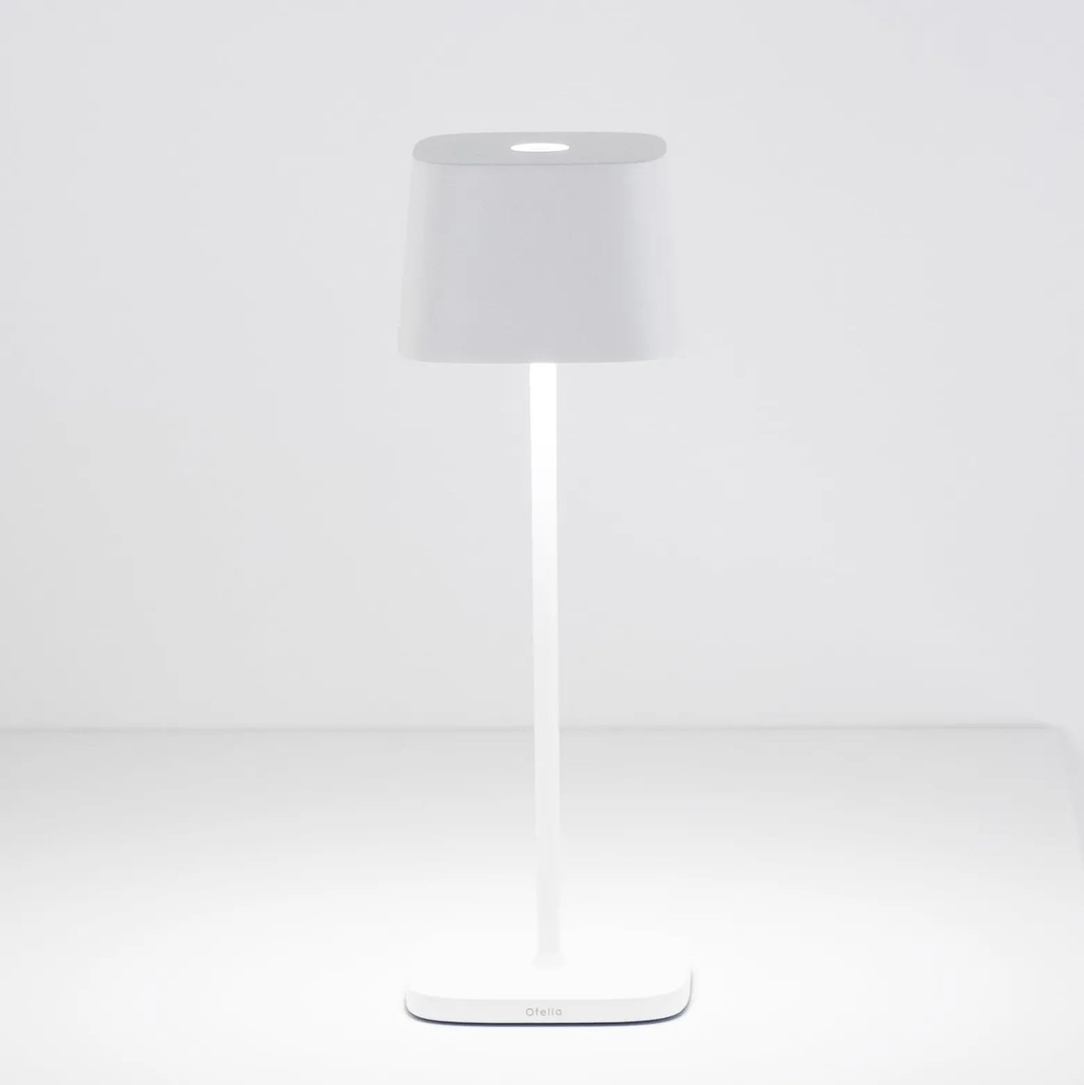 Zafferano Ofelia 3K Akku-Tischlampe IP65 weiß