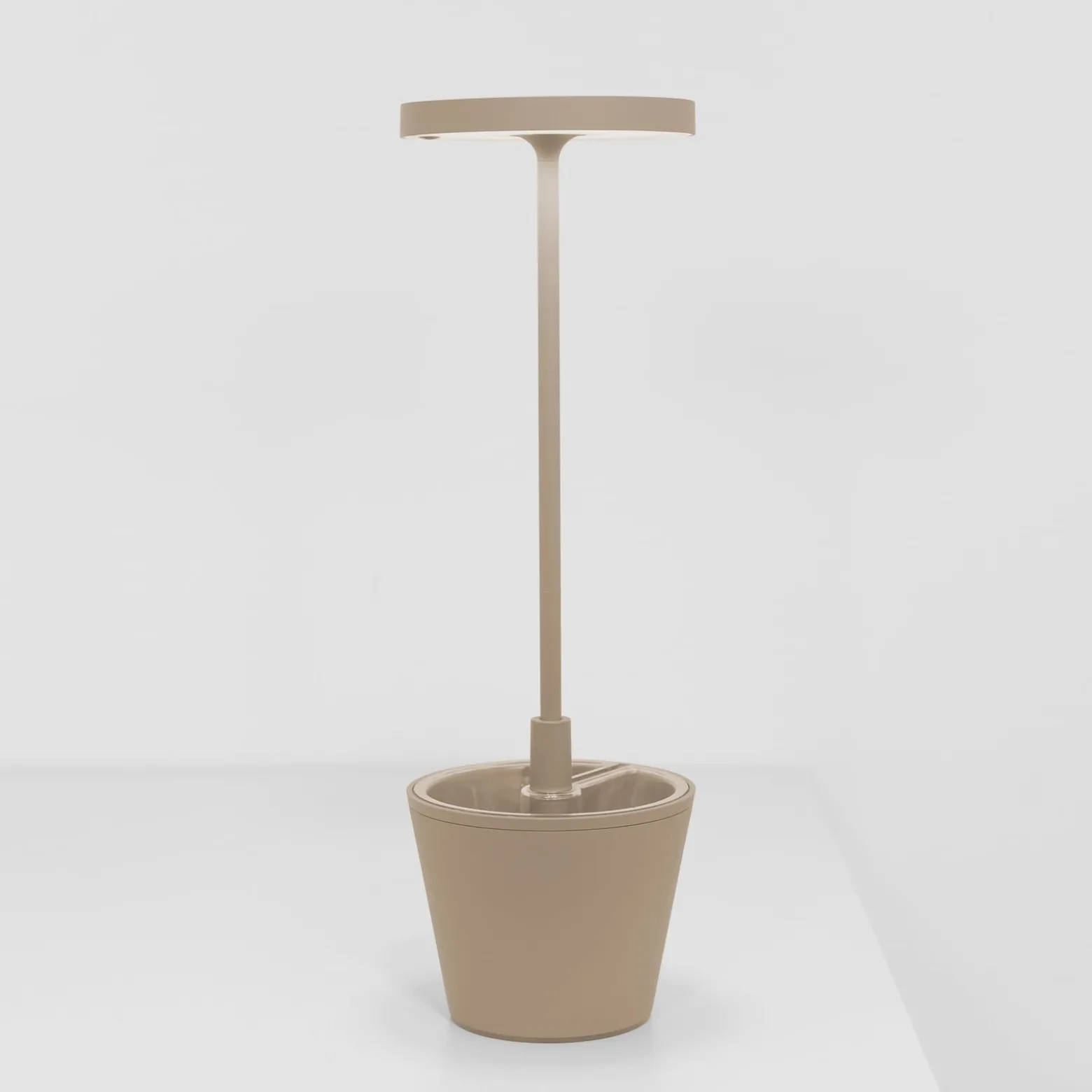 Zafferano Poldina Reverso Akku-Tischlampe sand