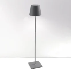 Zafferano Poldina XXL Akku-Stehlampe IP54 grau